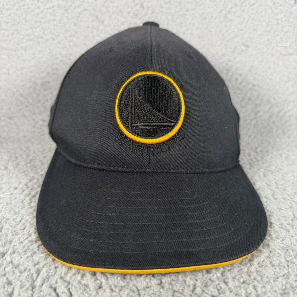 Adidas Golden State Warriors Fitted Cap Unisex 7 1/4 Black Blackout Logo NBA Hat